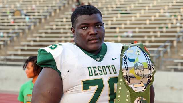 DeSoto vs South Oak Cliff September 9, 2023 Photo-Robbie Raketstraw15